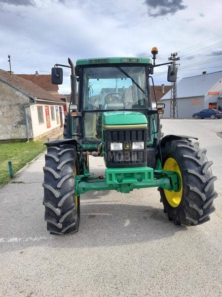 John Deere 6310