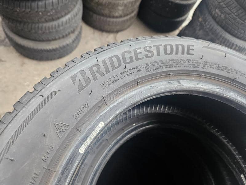 Bridgestone 185/60 R15 Zimska