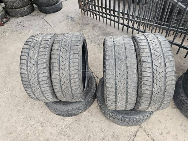 Pirelli 205/40 R17 Zimska