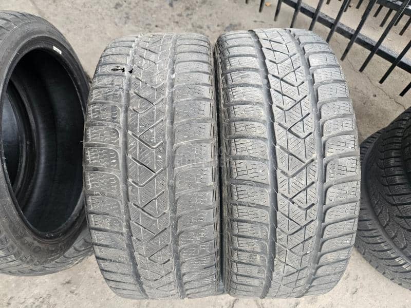 Pirelli 205/40 R17 Zimska