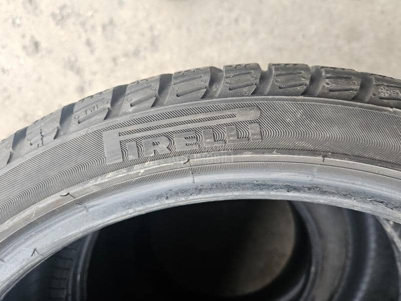 Pirelli 205/40 R17 Zimska