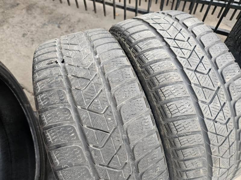 Pirelli 205/40 R17 Zimska