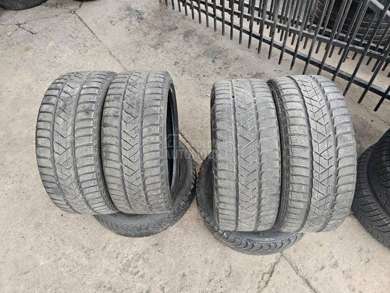 Pirelli 205/40 R17 Zimska