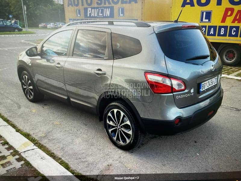 Nissan Qashqai + 2 TEKNA