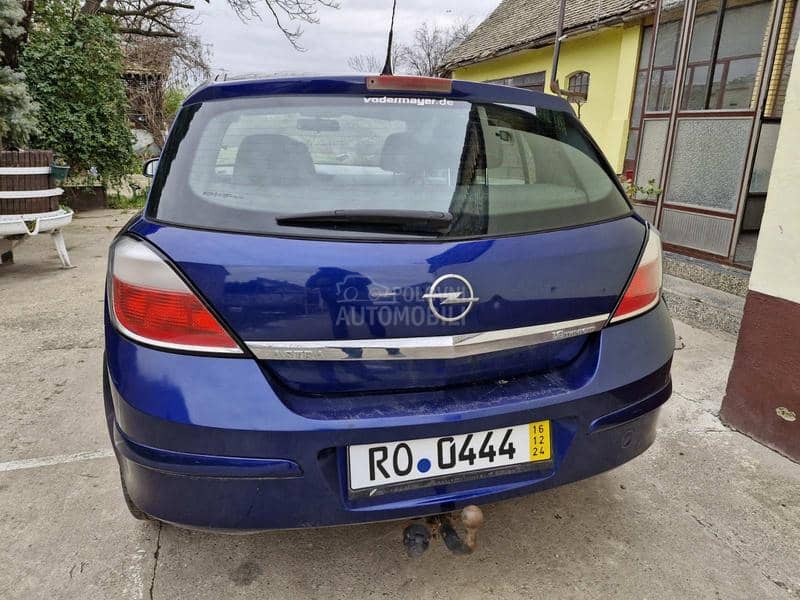 Opel Astra H 