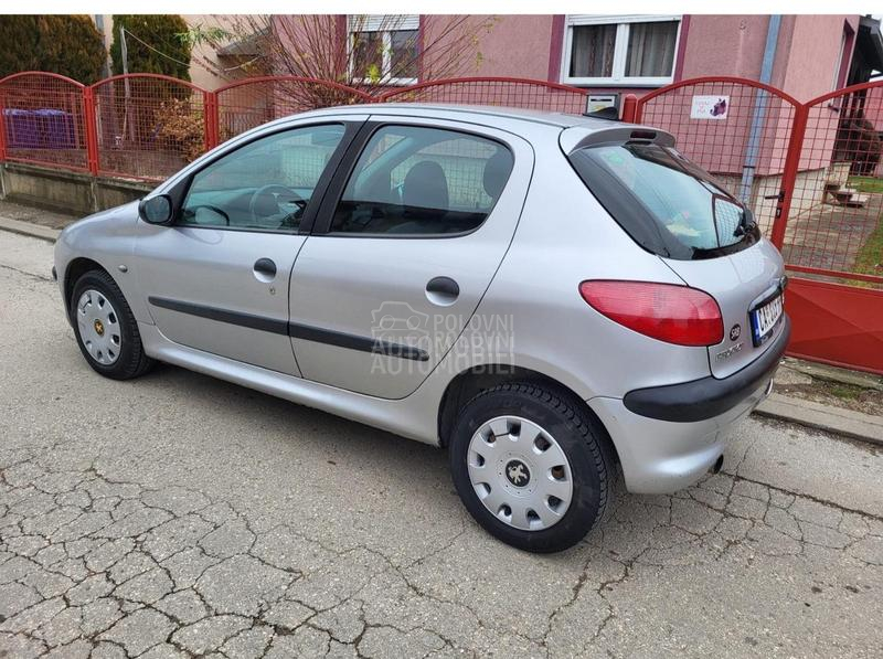 Peugeot 206 