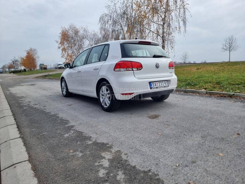 Volkswagen Golf 6 1,6 TDI BLUEMOTION