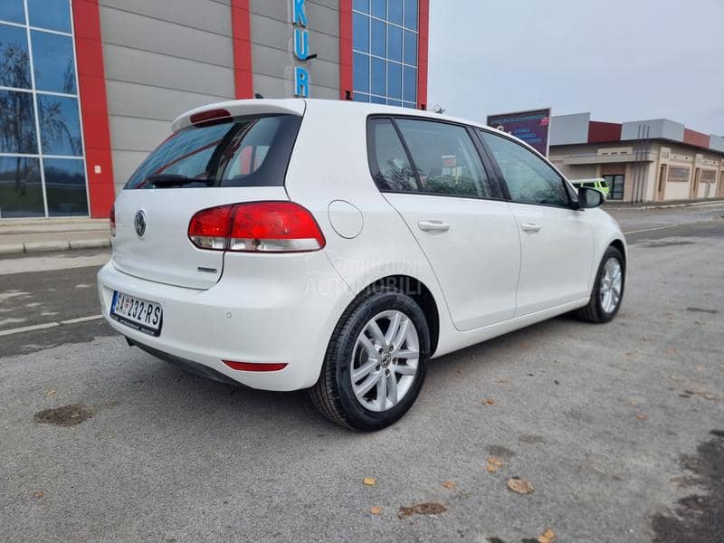 Volkswagen Golf 6 1,6 TDI BLUEMOTION