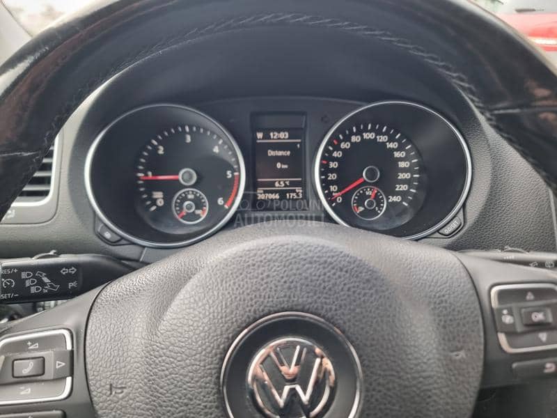 Volkswagen Golf 6 1,6 TDI BLUEMOTION