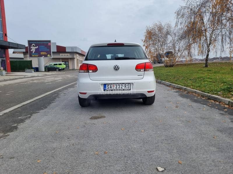 Volkswagen Golf 6 1,6 TDI BLUEMOTION