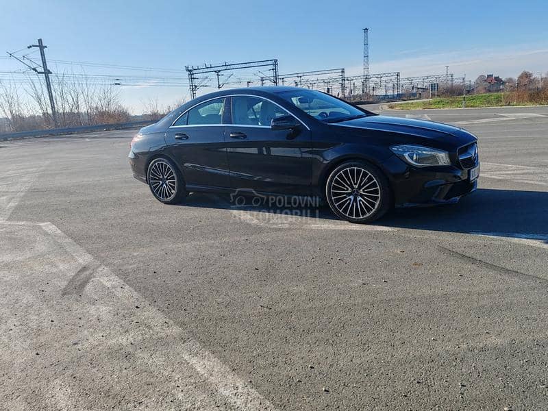 Mercedes Benz CLA 220 amg sport