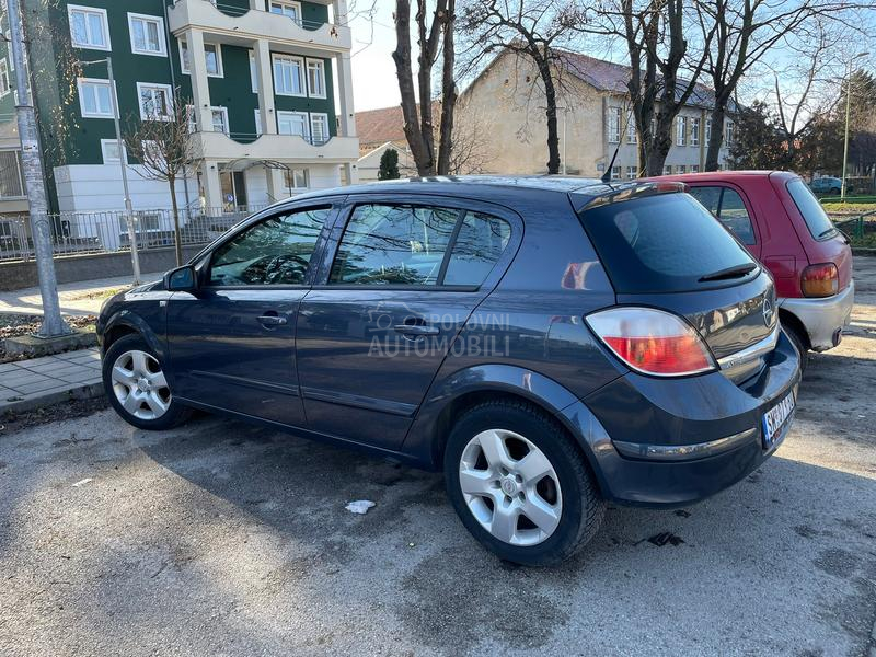 Opel Astra H 