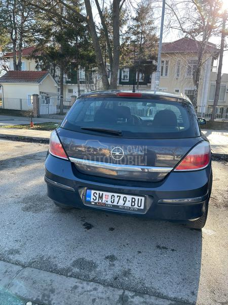 Opel Astra H 