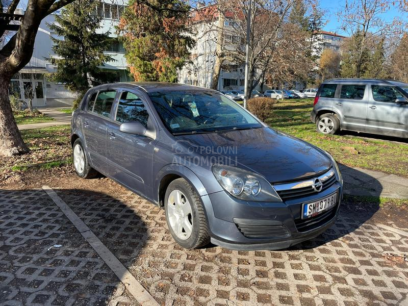 Opel Astra H 