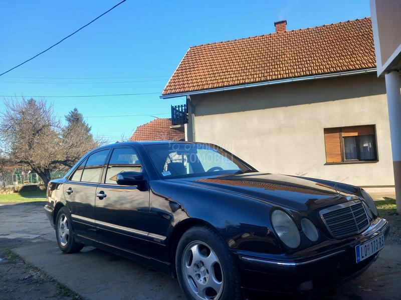 Mercedes Benz E 270 