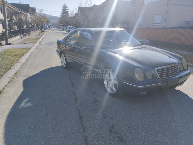 Mercedes Benz E 320 Avangarde