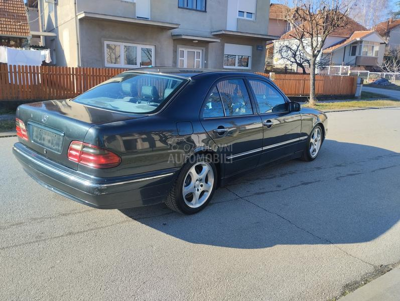 Mercedes Benz E 320 Avangarde