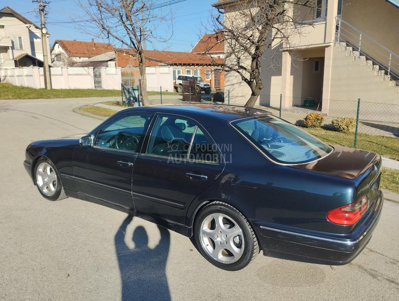 Mercedes Benz E 320 Avangarde