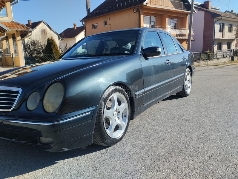 Mercedes Benz E 320 Avangarde