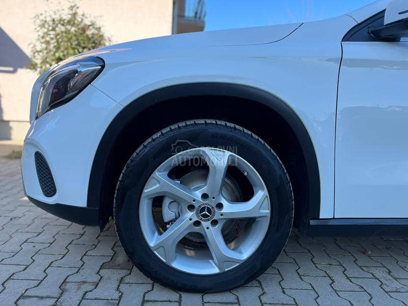 Mercedes Benz GLA 180 1.5 DCI REST