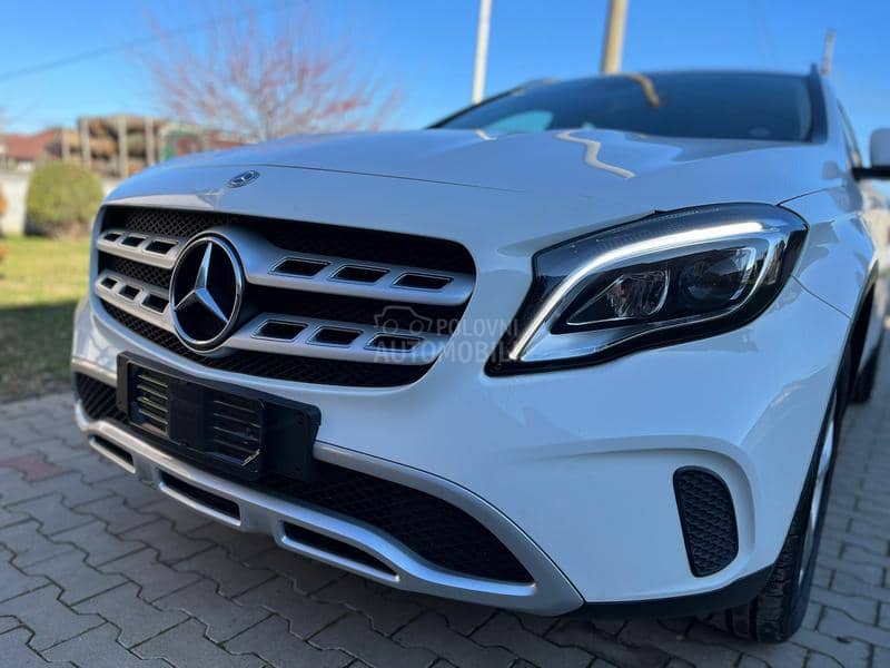 Mercedes Benz GLA 180 1.5 DCI REST