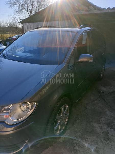 Volkswagen Touran 1.4 tsi