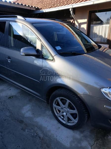 Volkswagen Touran 1.4 tsi