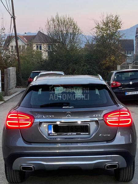 Mercedes Benz GLA 200 4 matic Amatic