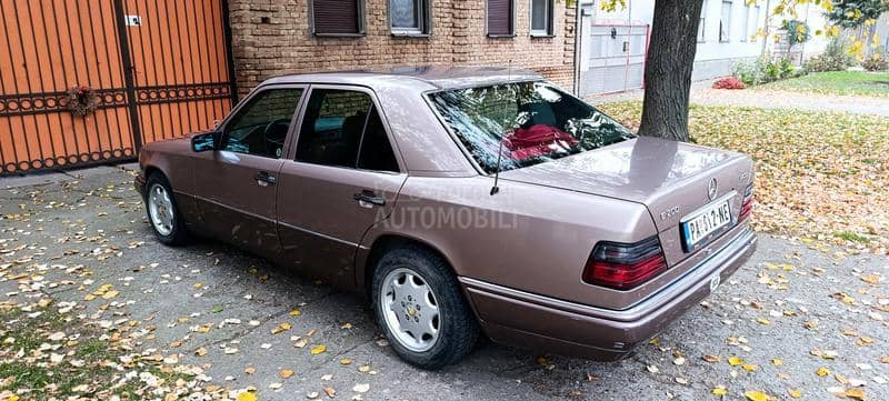 Mercedes Benz W124 E 200