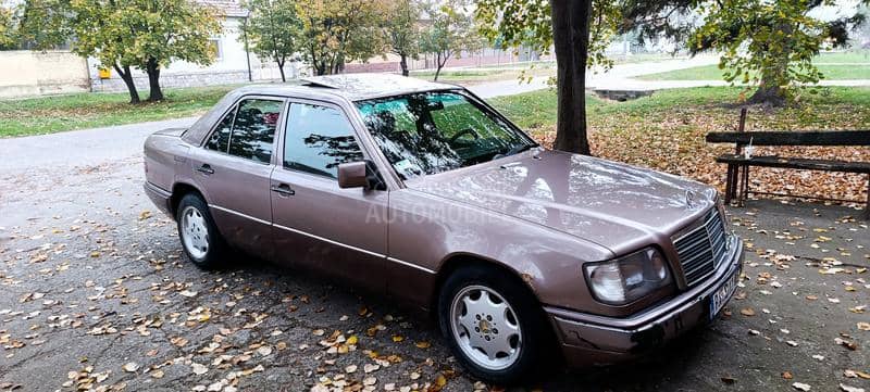 Mercedes Benz W124 E 200