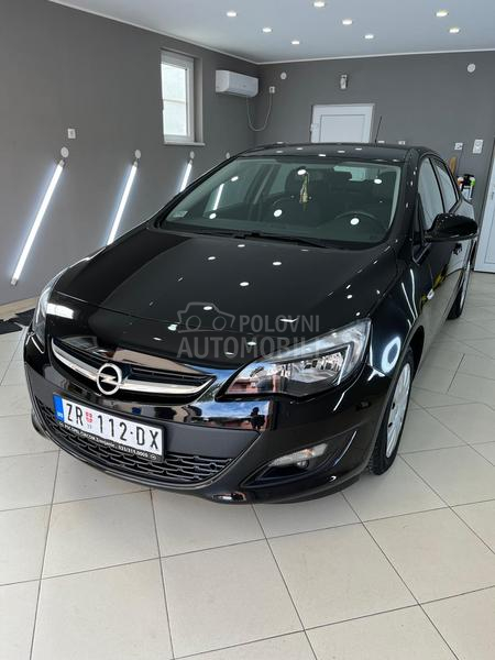 Opel Astra J 