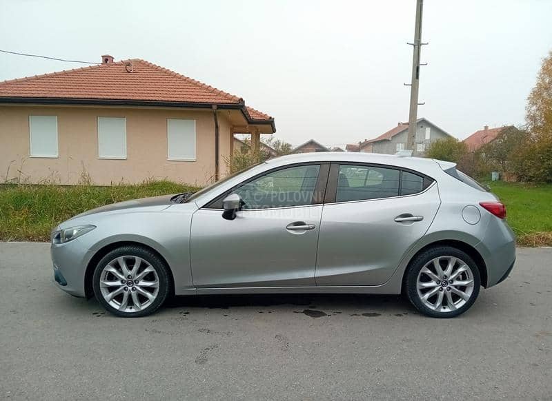 Mazda 3 skyactiv