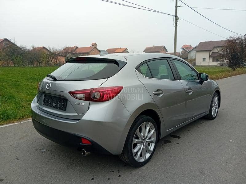 Mazda 3 skyactiv