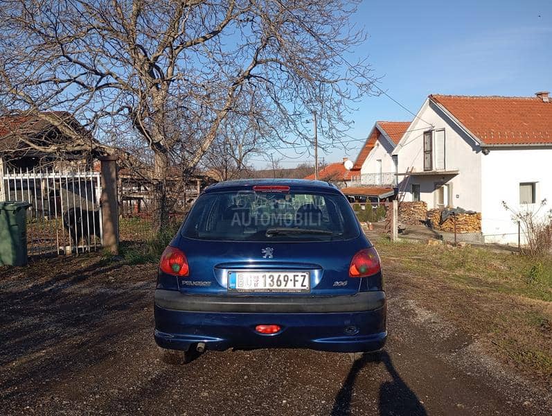 Peugeot 206 plus 