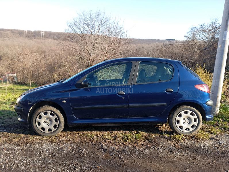 Peugeot 206 plus 