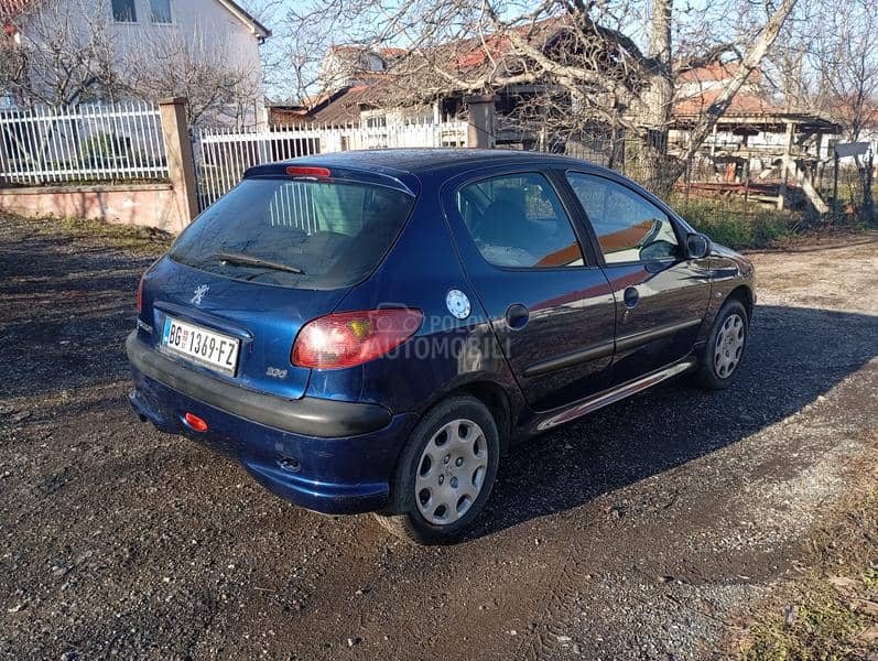 Peugeot 206 plus 