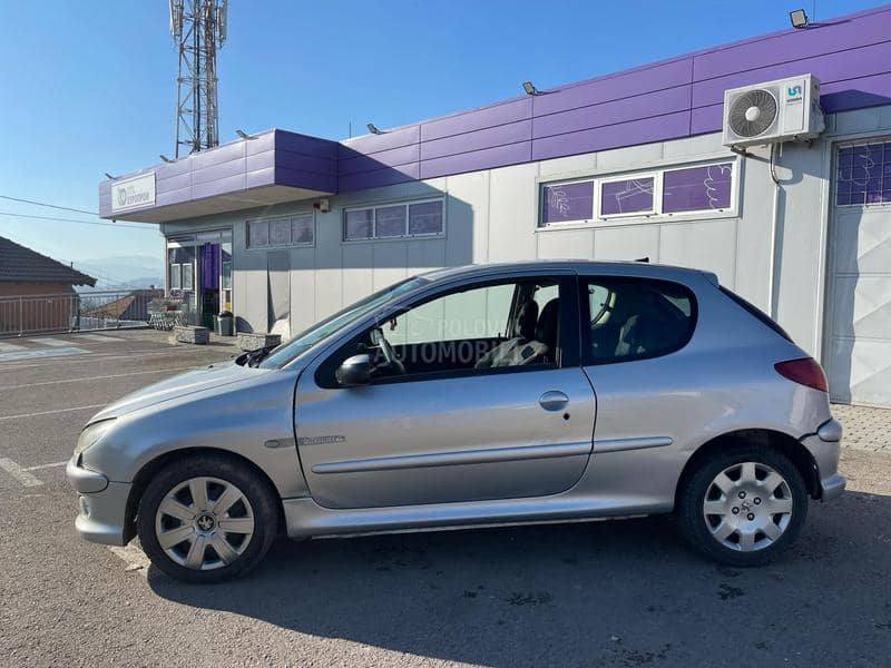 Peugeot 206 16v