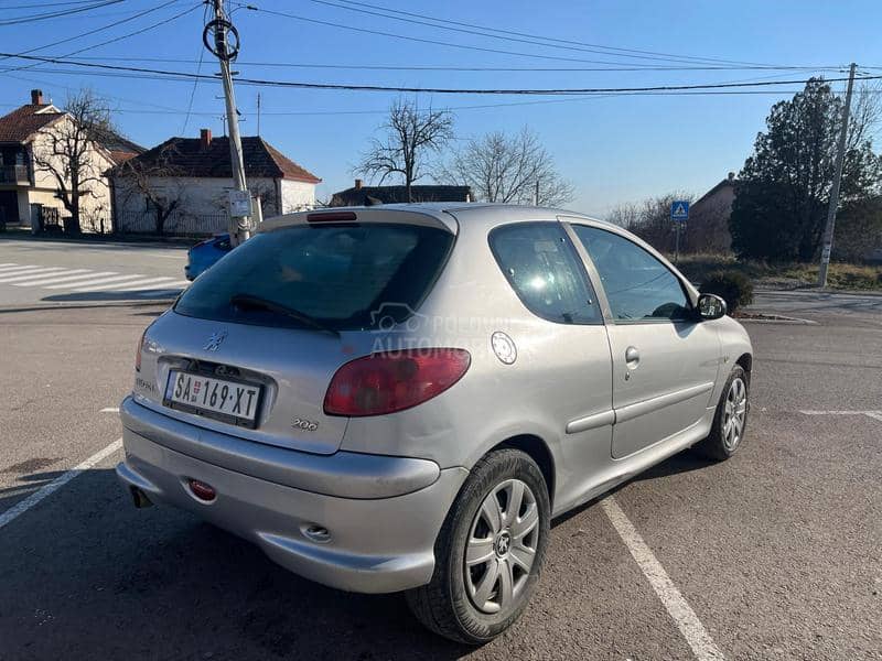 Peugeot 206 16v