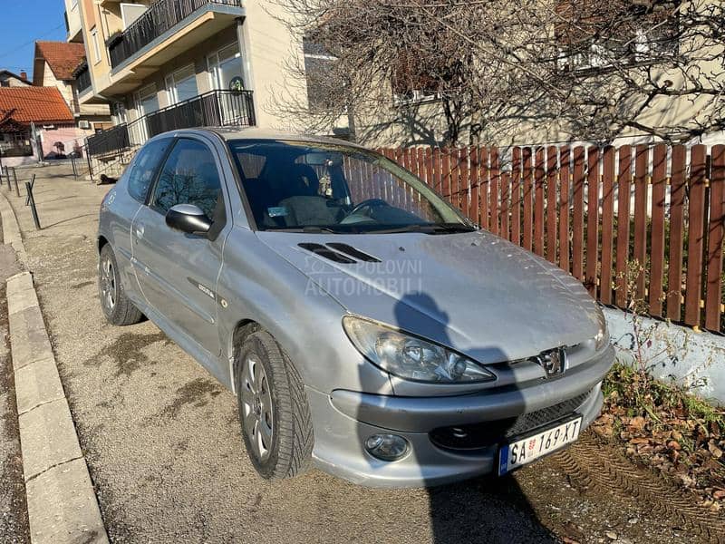 Peugeot 206 16v