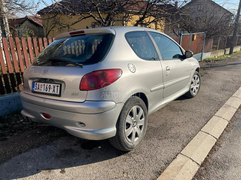 Peugeot 206 16v