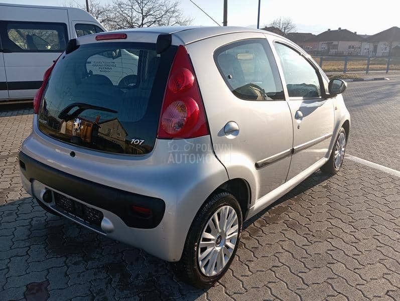 Peugeot 107 T O P