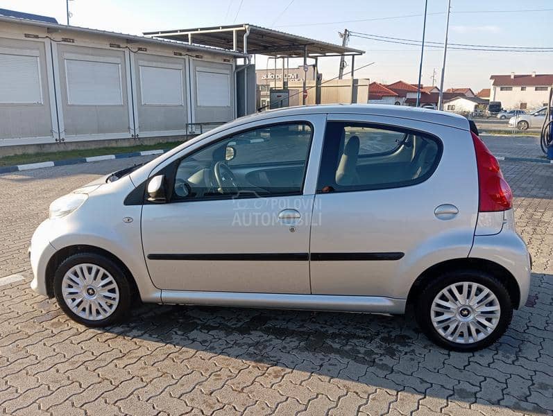 Peugeot 107 T O P