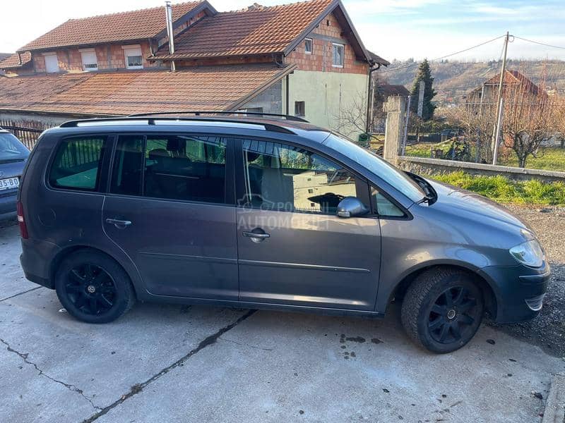 Volkswagen Touran 