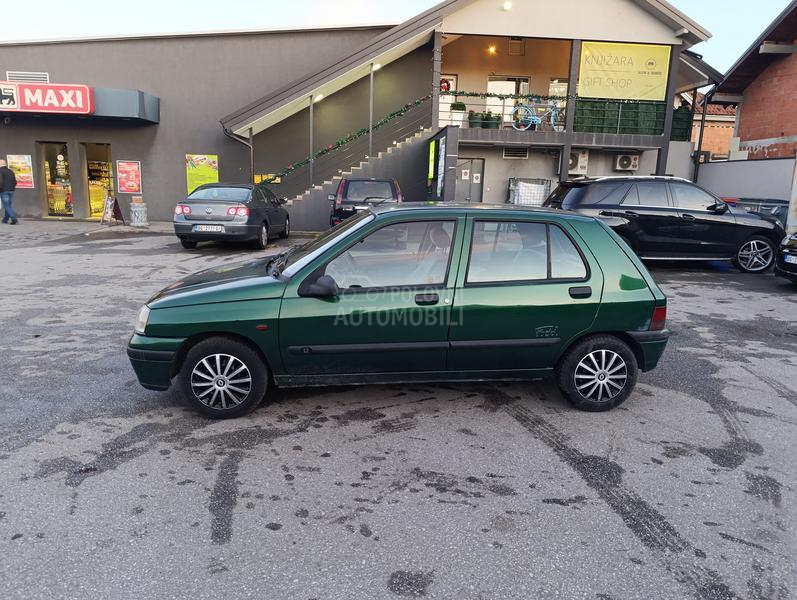 Renault Clio 1.2 8v