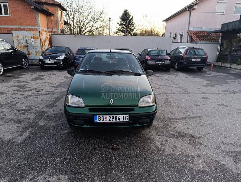 Renault Clio 1.2 8v