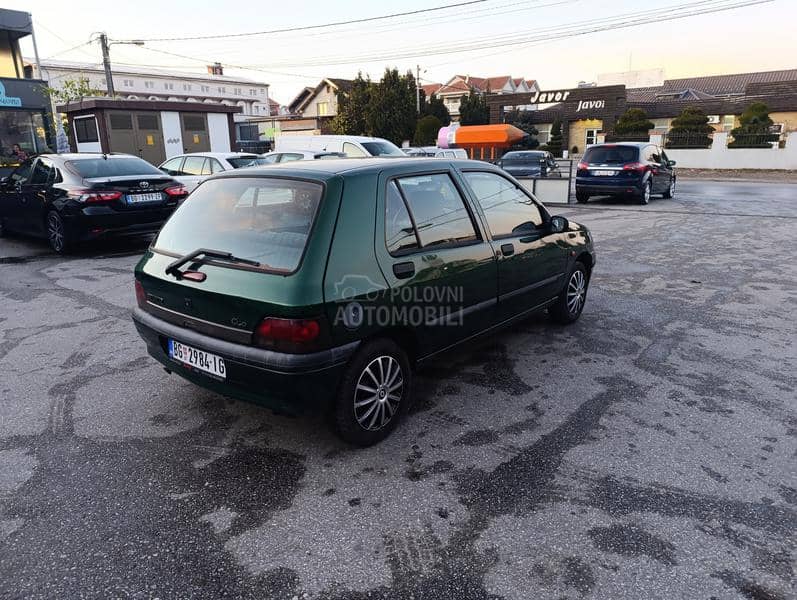 Renault Clio 1.2 8v