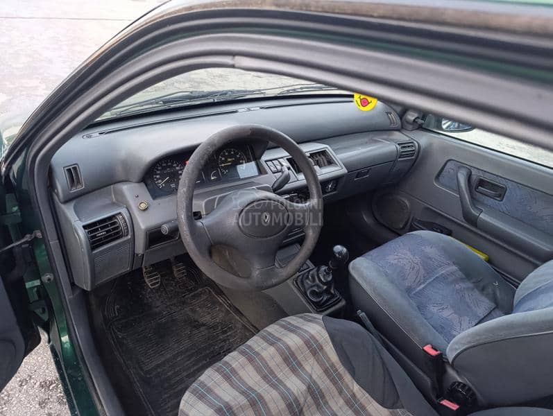 Renault Clio 1.2 8v