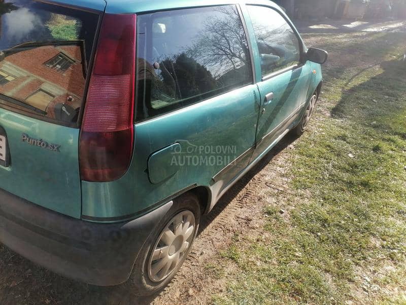 Fiat Punto Auto