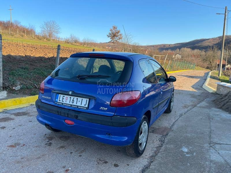 Peugeot 206 1.1