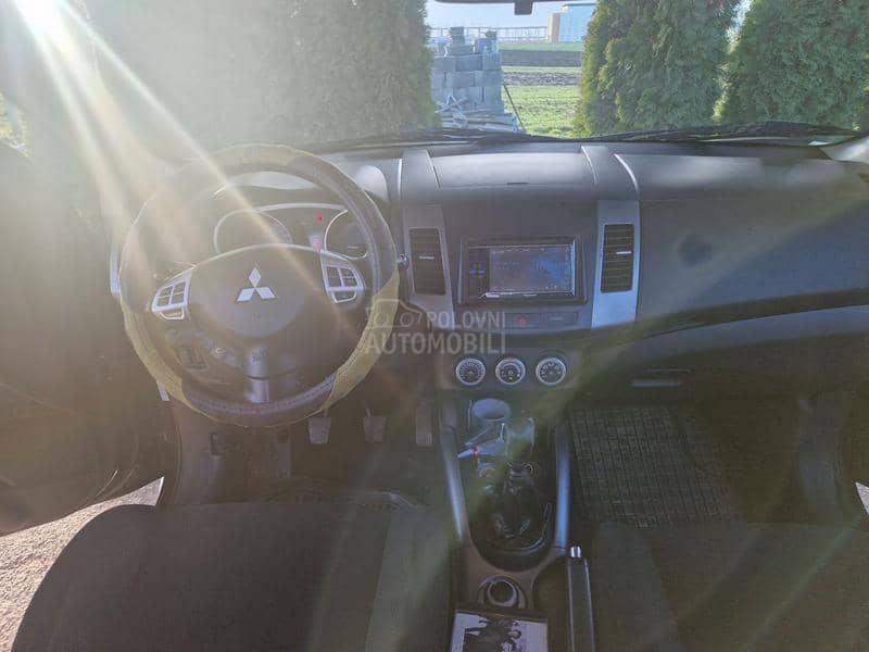 Mitsubishi Outlander 2.0ddi